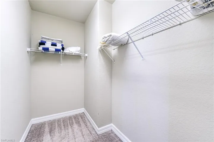 Guest walk-in closet