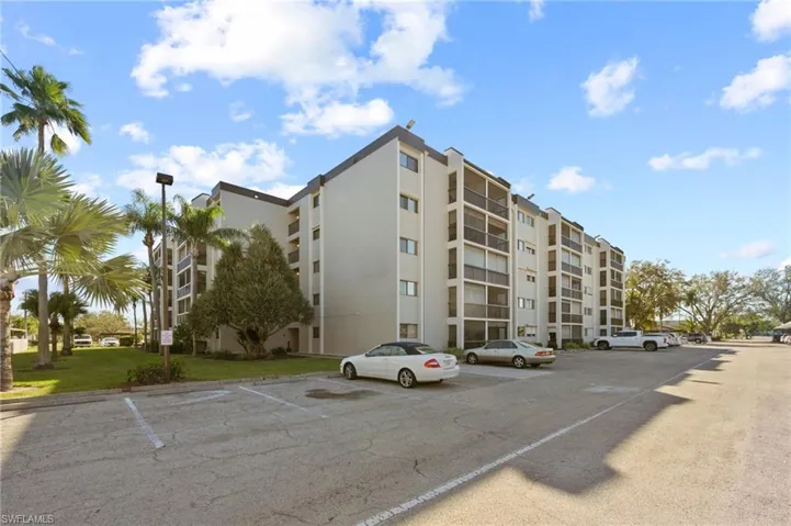 2121 Collier AVE # 306, FORT MYERS FL 33901