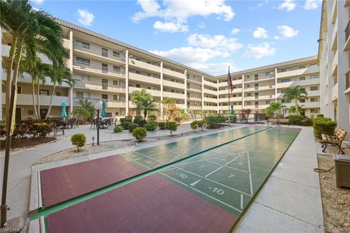 2121 Collier AVE # 306, FORT MYERS FL 33901