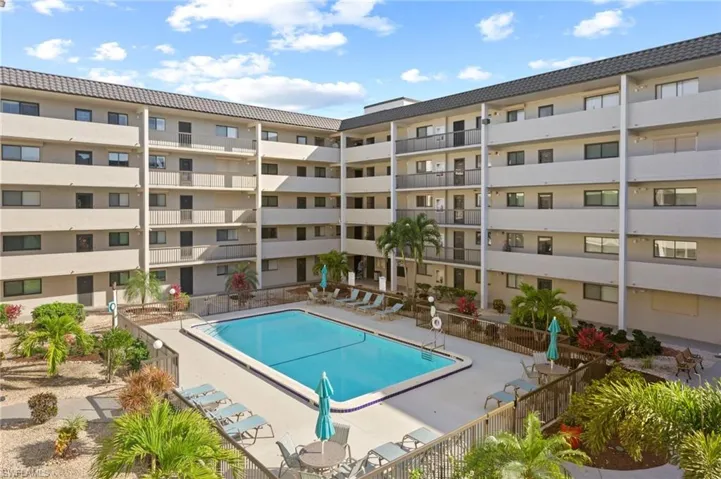 2121 Collier AVE # 306, FORT MYERS FL 33901