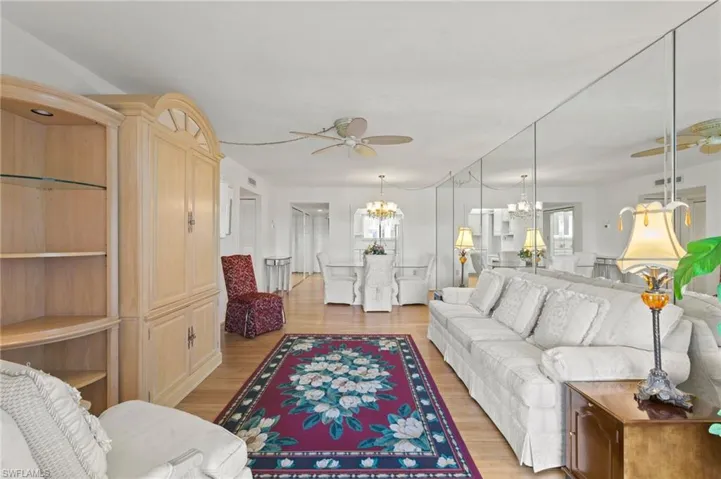2121 Collier AVE # 306, FORT MYERS FL 33901