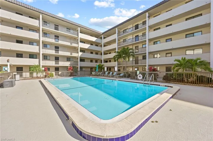 2121 Collier AVE # 306, FORT MYERS FL 33901
