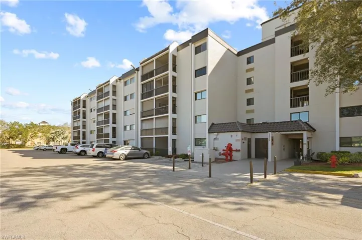 2121 Collier AVE # 306, FORT MYERS FL 33901
