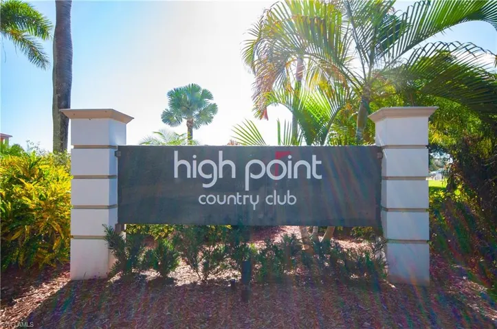 49 High Point Cir S 102, Naples, Florida 34103