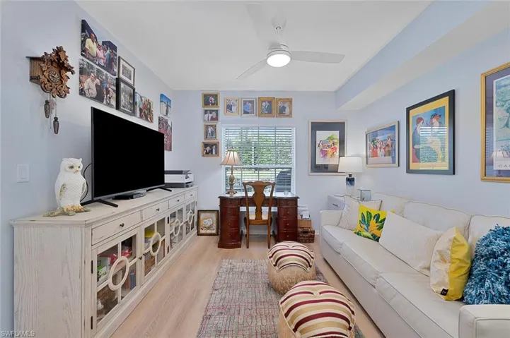 Guest Bedroom/ Office