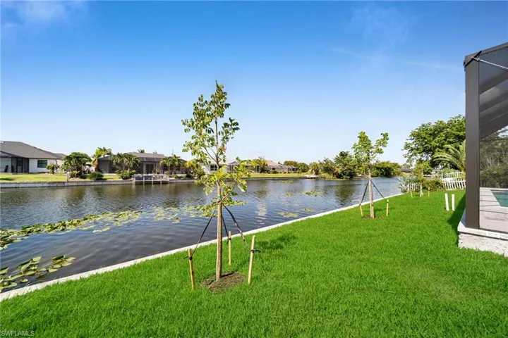 2127 Ne 1st Ter, Cape Coral, Florida 33909