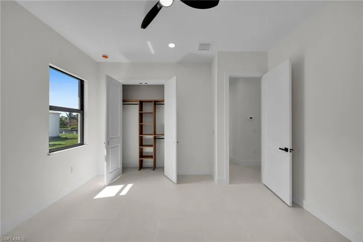 2127 Ne 1st Ter, Cape Coral, Florida 33909