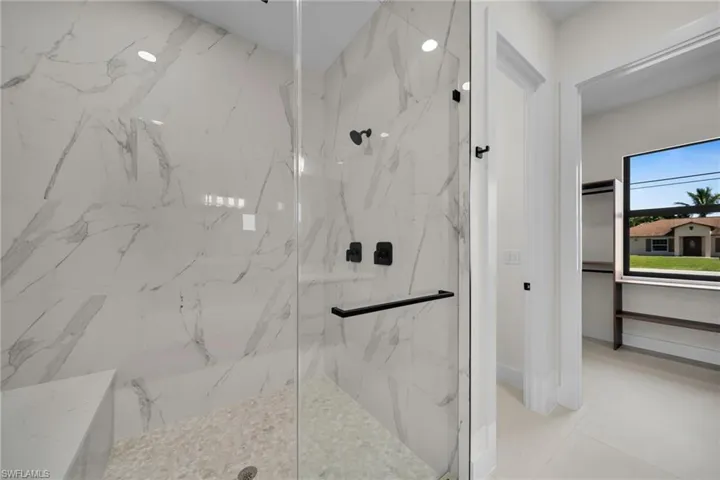 2127 Ne 1st Ter, Cape Coral, Florida 33909