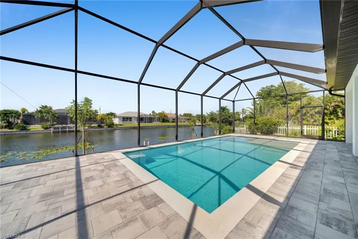 2127 Ne 1st Ter, Cape Coral, Florida 33909