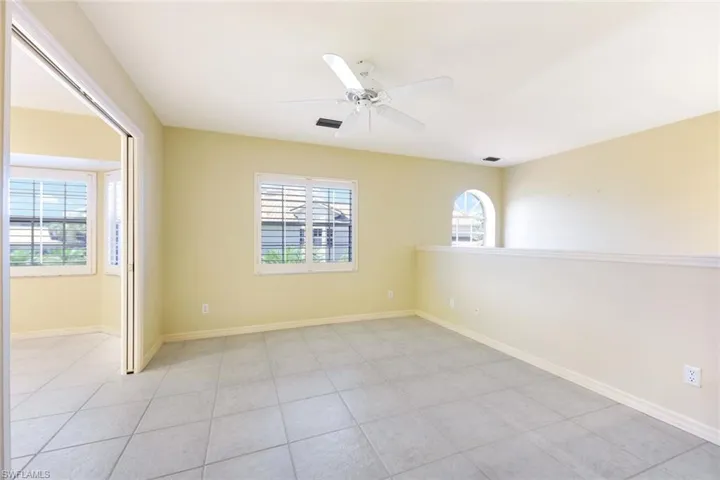 6210  Reserve  CIR, Naples, FL 34119