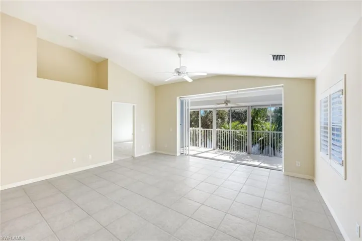 6210  Reserve  CIR, Naples, FL 34119