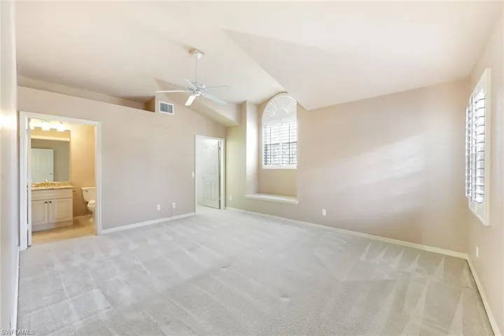 6210  Reserve  CIR, Naples, FL 34119