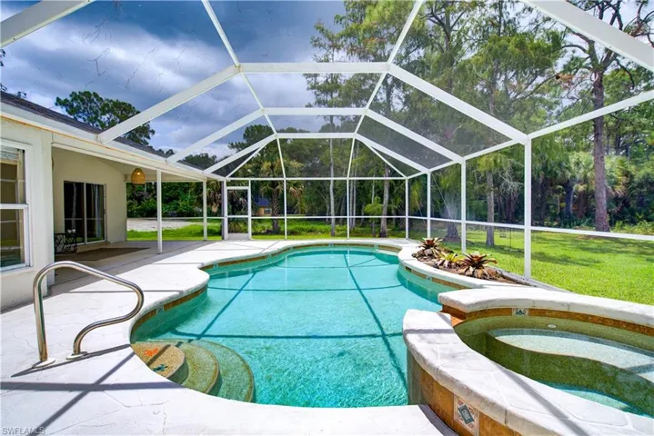 171 5th St Sw, Naples, Florida 34117