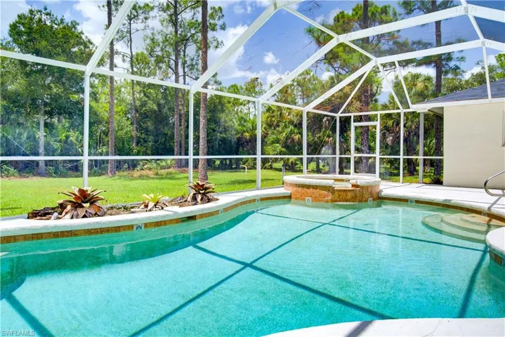 171 5th St Sw, Naples, Florida 34117