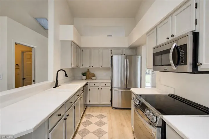 171 5th St Sw, Naples, Florida 34117