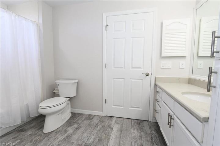 2nd bathroom