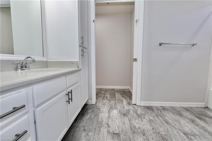 2nd Bathoom