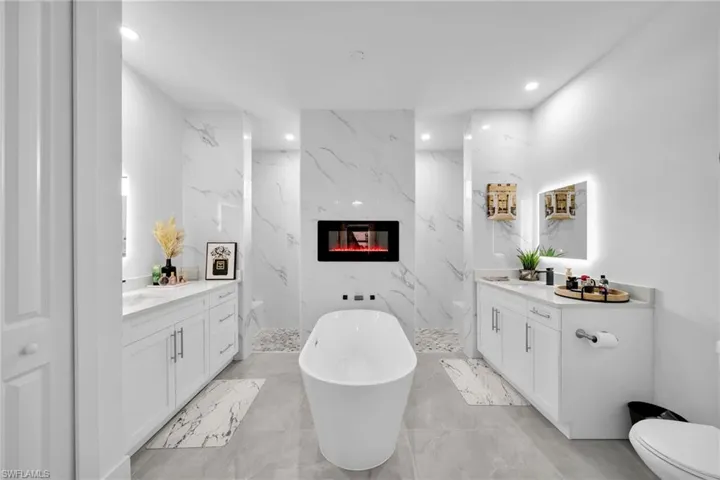 Master Suite with double showers and TUB