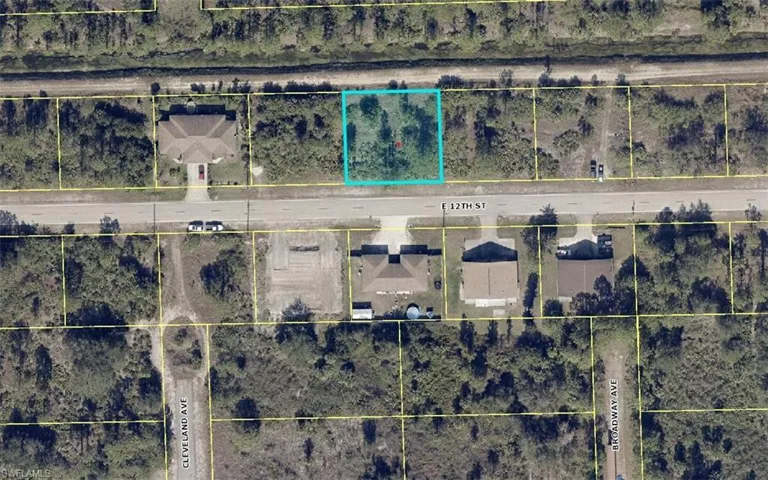 1521/1523 E 12th  ST, Lehigh Acres, FL 33972