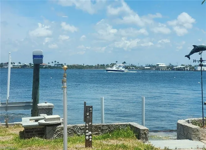 2504 Bayshore Dr, Matlacha, Florida 33993
