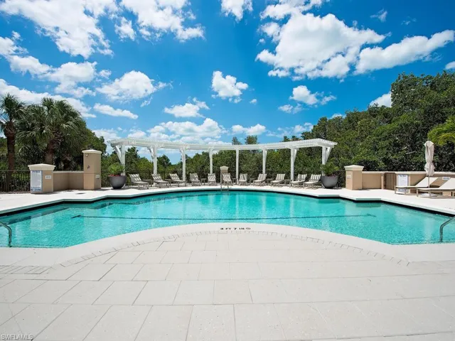Toscana Pool