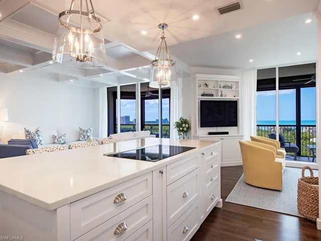 Kitchen / Family