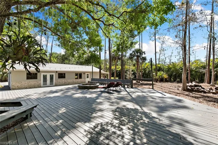 5770  Shady Oaks  LN, Naples, FL 34119