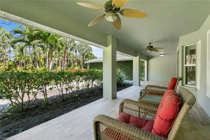 5770  Shady Oaks  LN, Naples, FL 34119