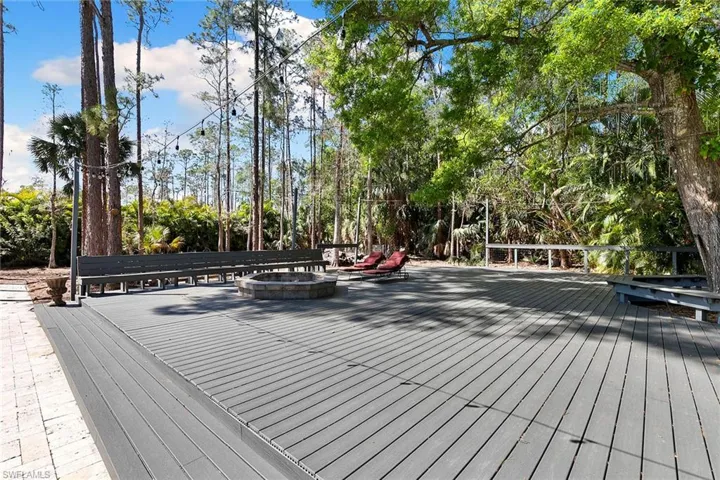 5770  Shady Oaks  LN, Naples, FL 34119