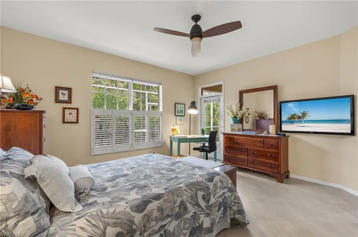 Primary bedroom with private door to lanai