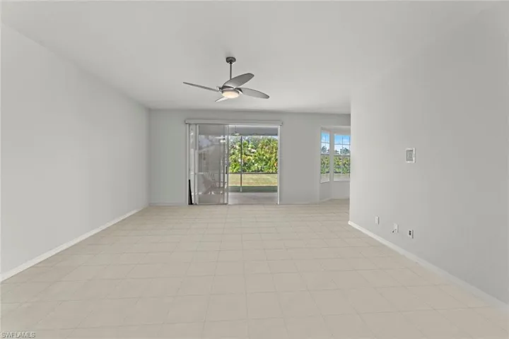 ***VIRTUAL REMOVAL OF FURNITURE*** Great room