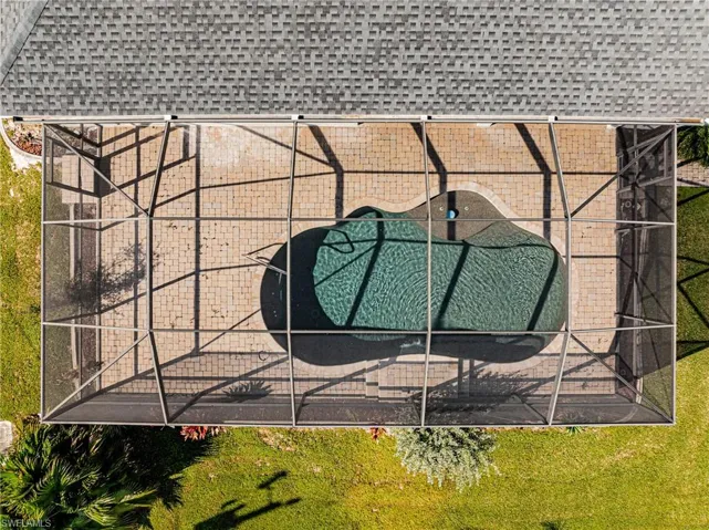 Birds eye view of property