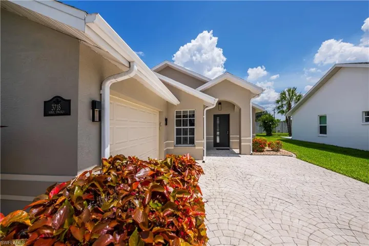 3718 Sabal Springs Blvd, North Fort Myers, Florida 33917