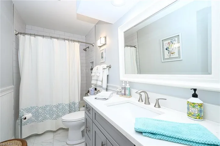 1247 Royal Palm DR, NAPLES FL 34103