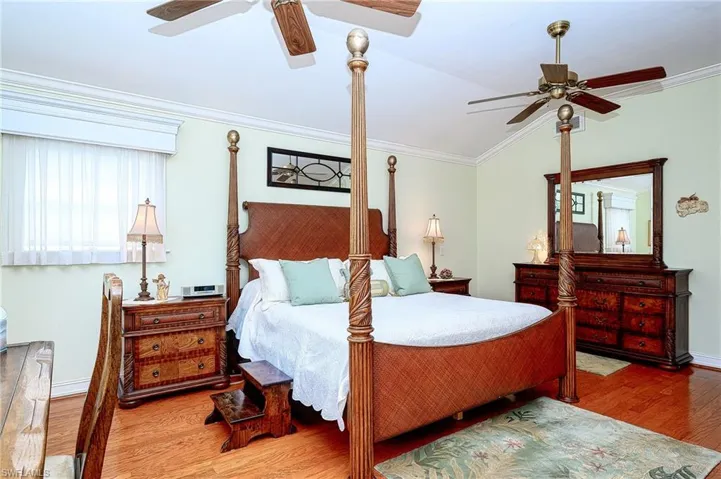 1247 Royal Palm DR, NAPLES FL 34103