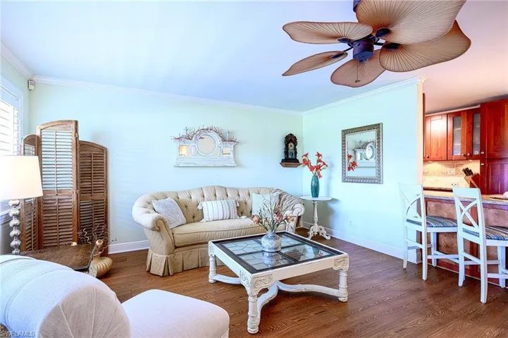 1247 Royal Palm DR, NAPLES FL 34103