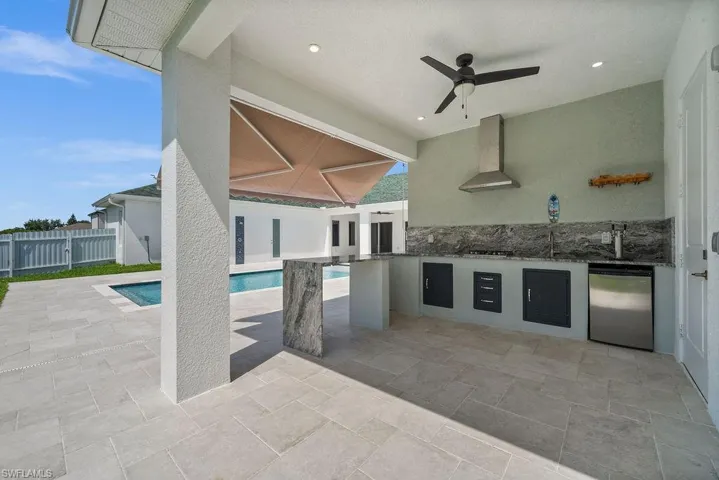 Outdoor Kitchen