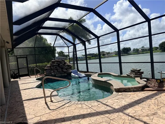 1028 Hancock Bridge Pkwy, Cape Coral, Florida 33990