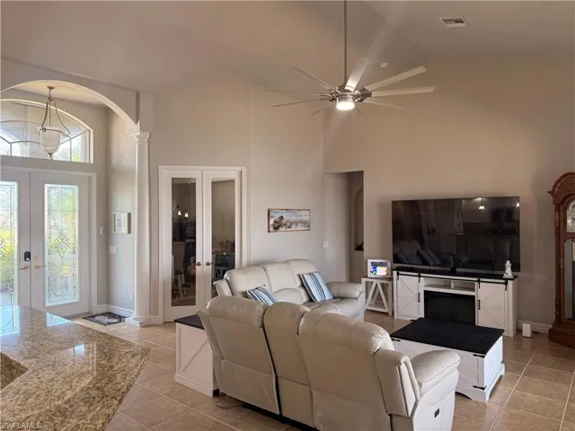 1028 Hancock Bridge Pkwy, Cape Coral, Florida 33990