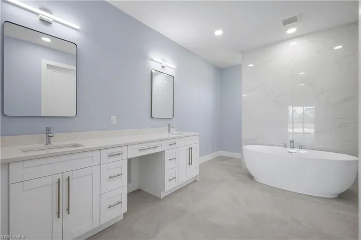 3808 Nw 43rd Pl, Cape Coral, Florida 33993