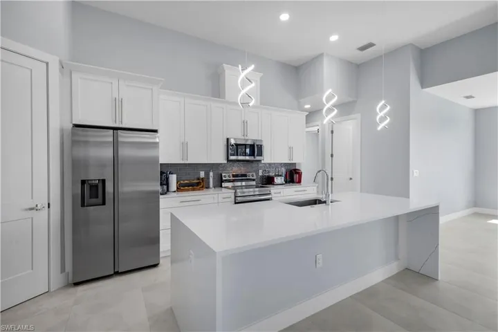 3808 Nw 43rd Pl, Cape Coral, Florida 33993