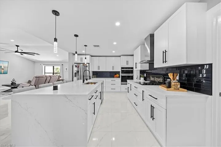 4216 Ne 20th Pl, Cape Coral, Florida 33909
