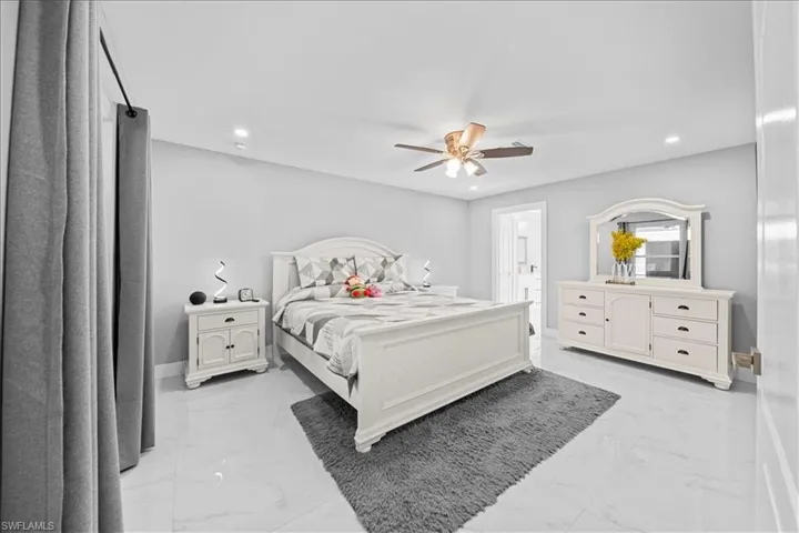 4216 Ne 20th Pl, Cape Coral, Florida 33909