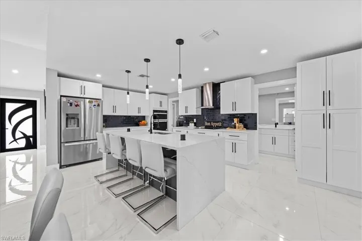 4216 Ne 20th Pl, Cape Coral, Florida 33909