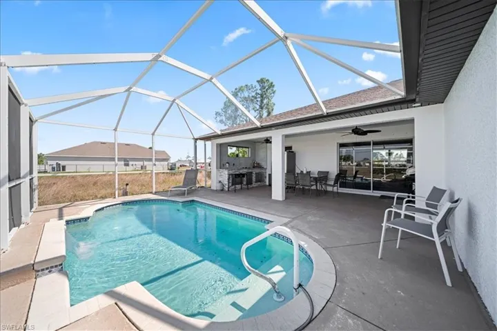 4216 Ne 20th Pl, Cape Coral, Florida 33909