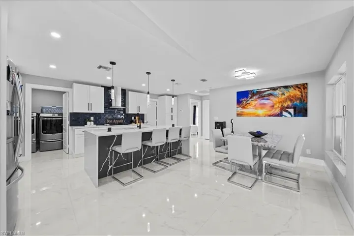 4216 Ne 20th Pl, Cape Coral, Florida 33909