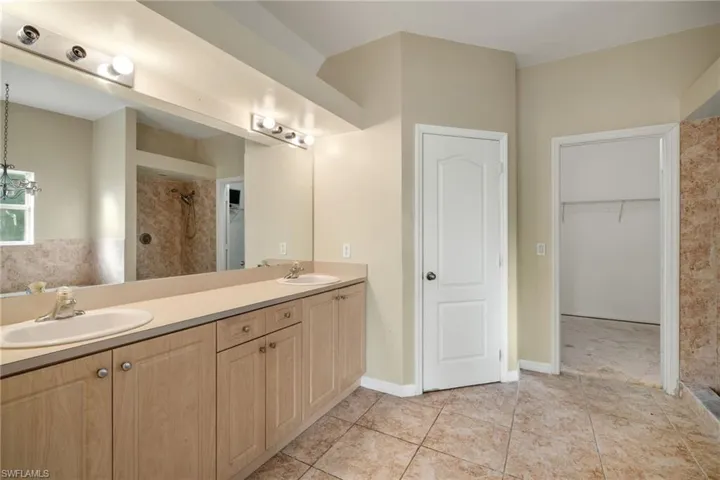 319  Moore  AVE, Lehigh Acres, FL 33936