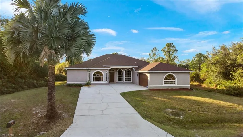 319  Moore  AVE, Lehigh Acres, FL 33936