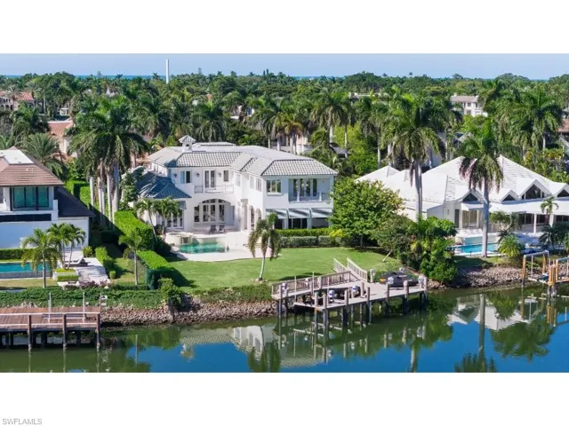 997 Spyglass Ln, Naples, Florida 34102
