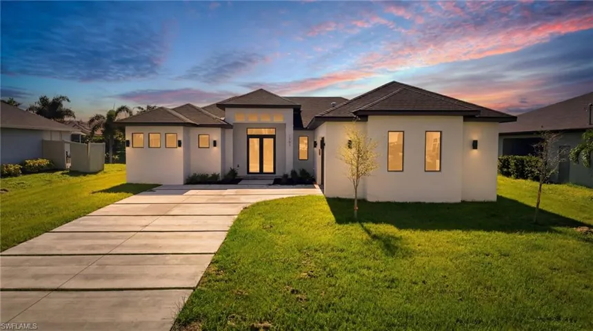 2305 Sw 15th Pl, Cape Coral, Florida 33991